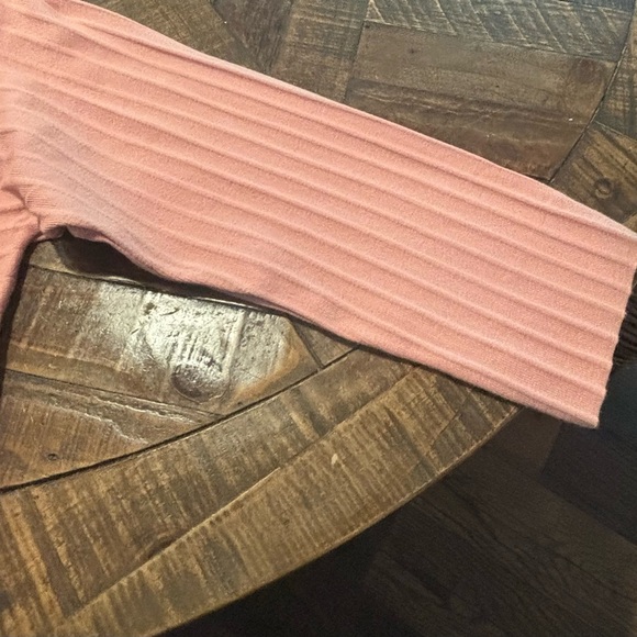 Tahari NWT Viscose Blend Sweater Coral Knit Top in size SP - Picture 8 of 11